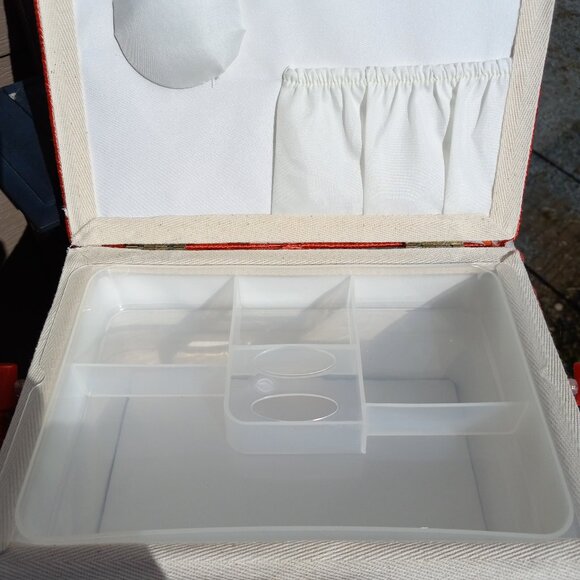 Fabric Covered Sewing Storage Box with Handle Resembles Singer - Picture 10 of 11